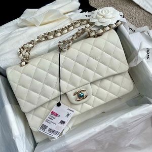 2021 CHANEL Medium White Caviar Leather Double Flap Purse- NEW